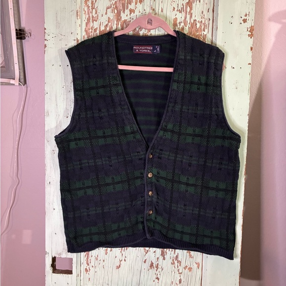 Roundtree & Yorke Jackets & Blazers - Roundtree & Yorke Dark Striped Sweater Vest